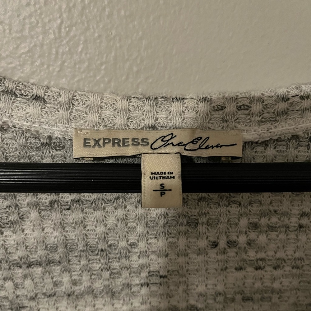 Express Sweater - Picture 3 of 3